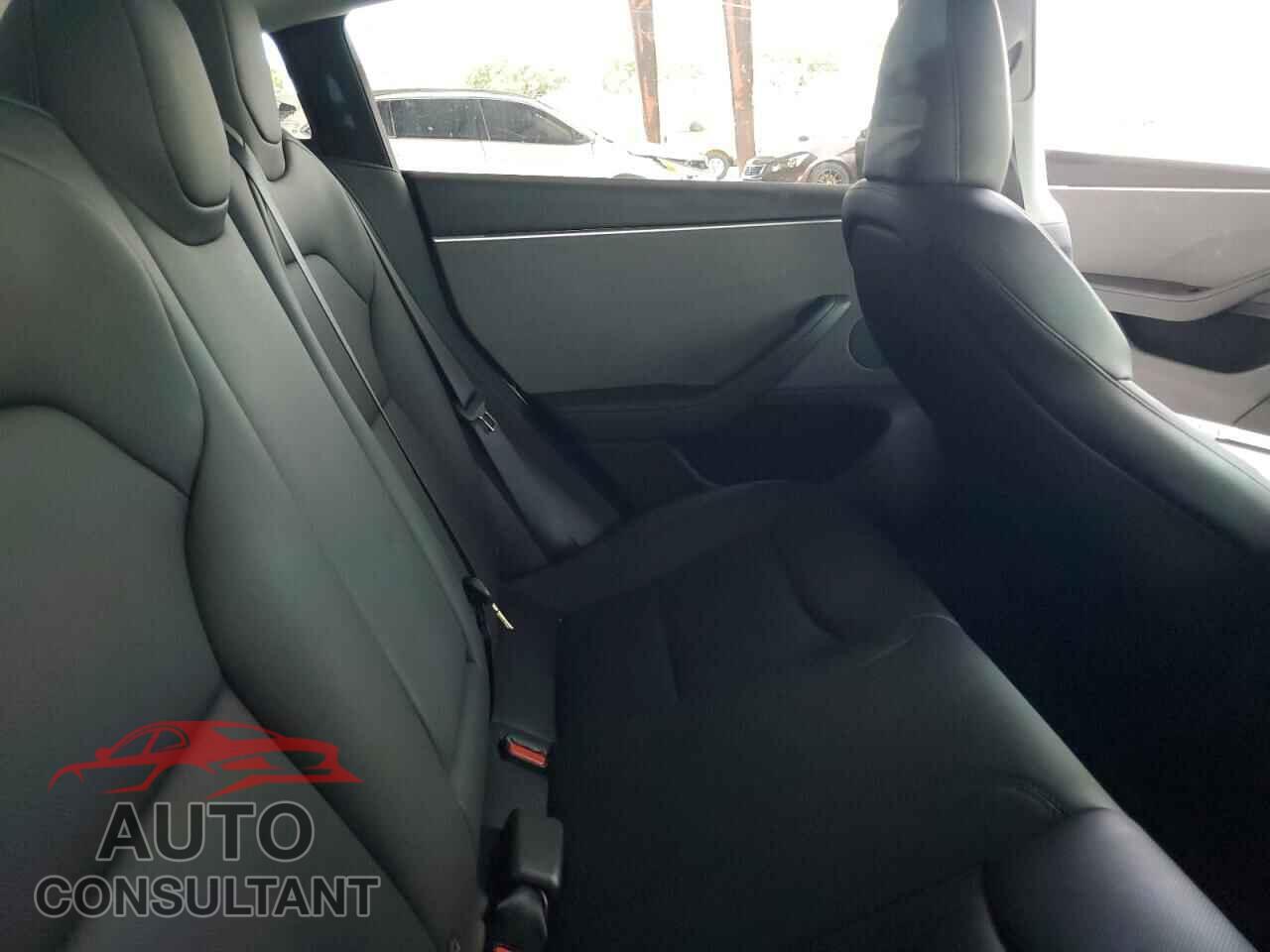 TESLA MODEL 3 2025 - 5YJ3E1EA1SF986357