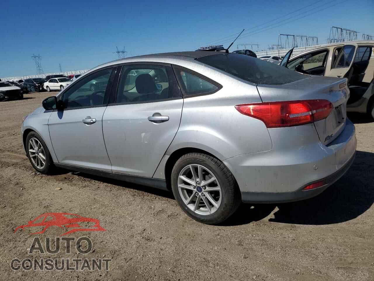 FORD FOCUS 2015 - 1FADP3F28FL256245
