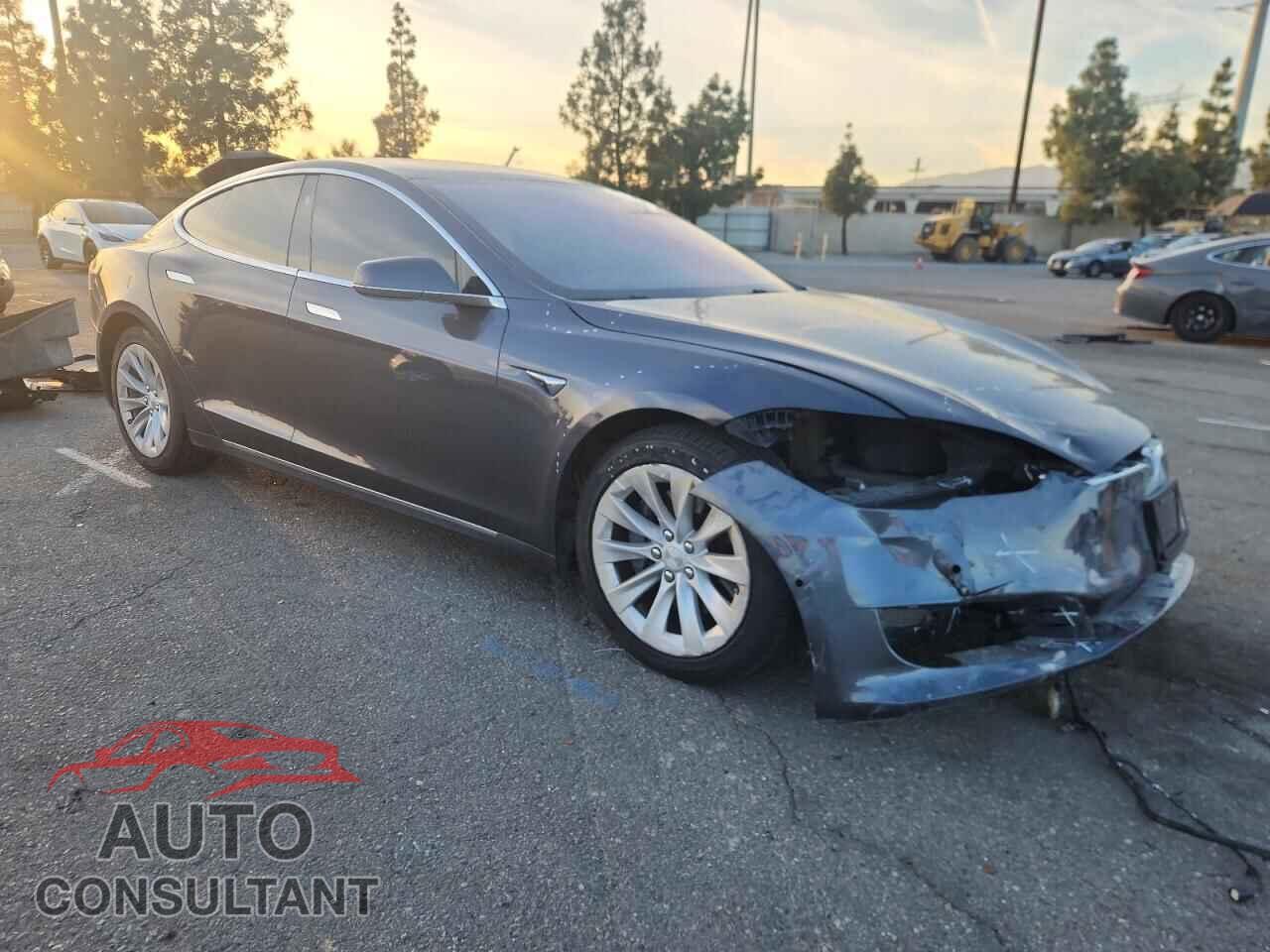 TESLA MODEL S 2017 - 5YJSA1E17HF202781