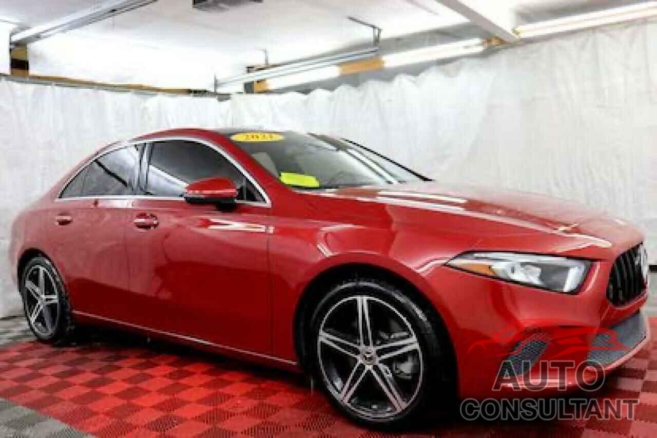 MERCEDES-BENZ A-CLASS 2021 - W1K3G4FB1MJ285323