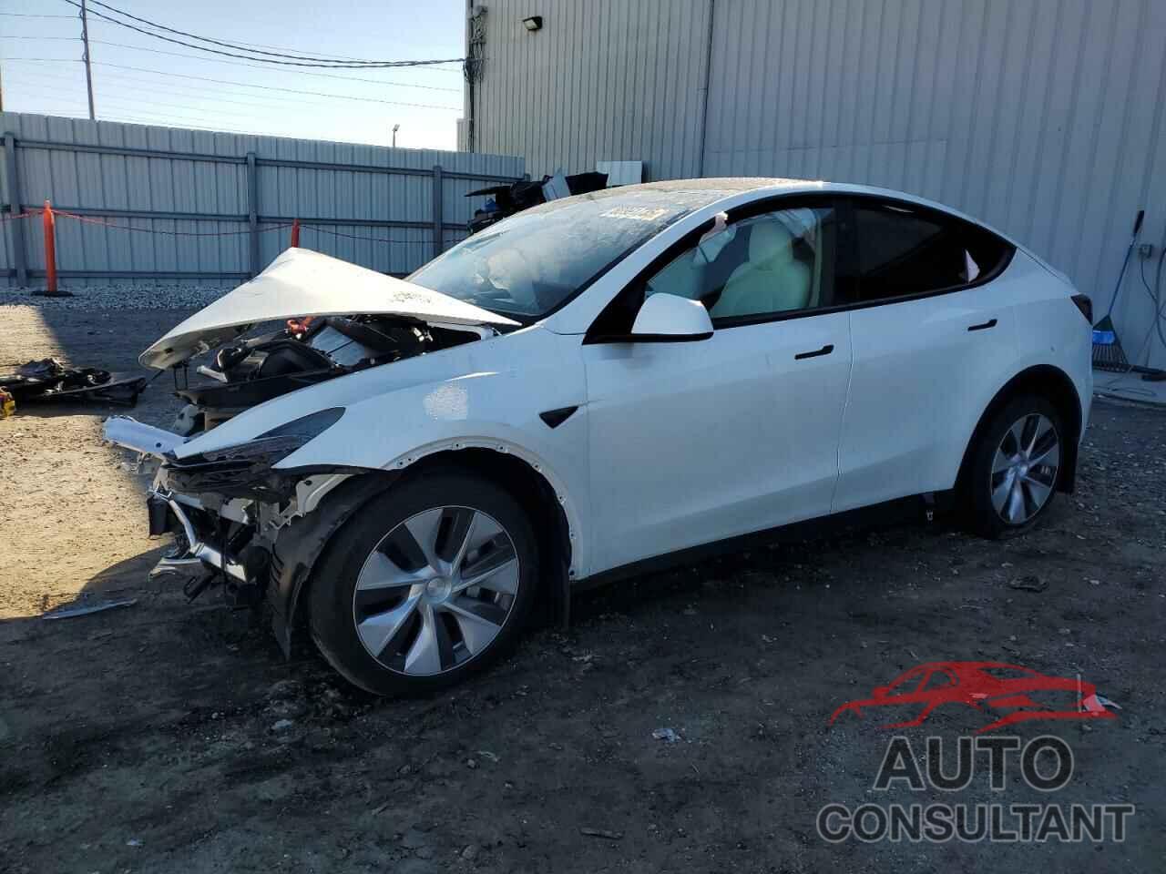 TESLA MODEL Y 2023 - 7SAYGAEE1PF810888
