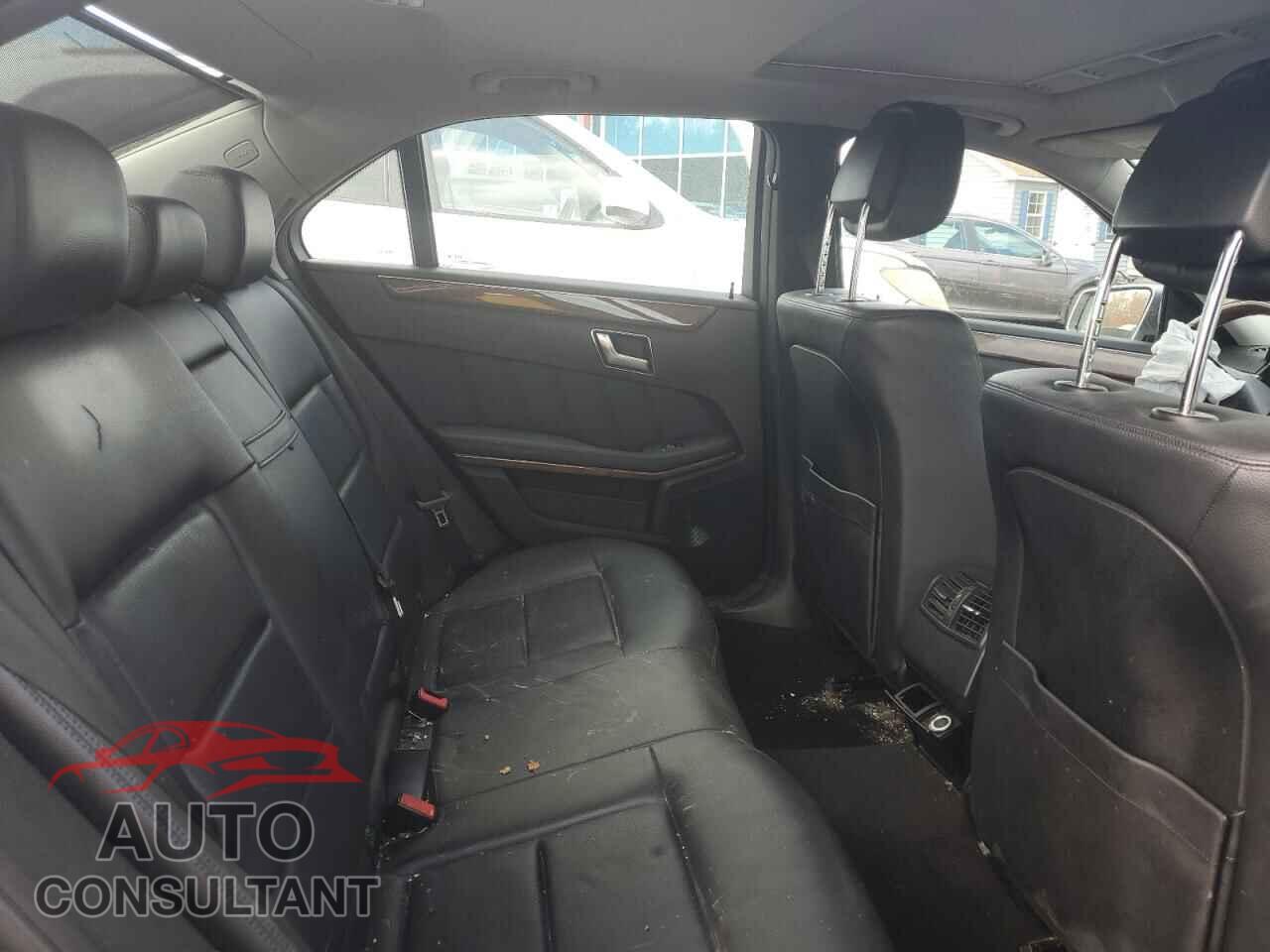 MERCEDES-BENZ E-CLASS 2012 - WDDHF8JB0CA528237