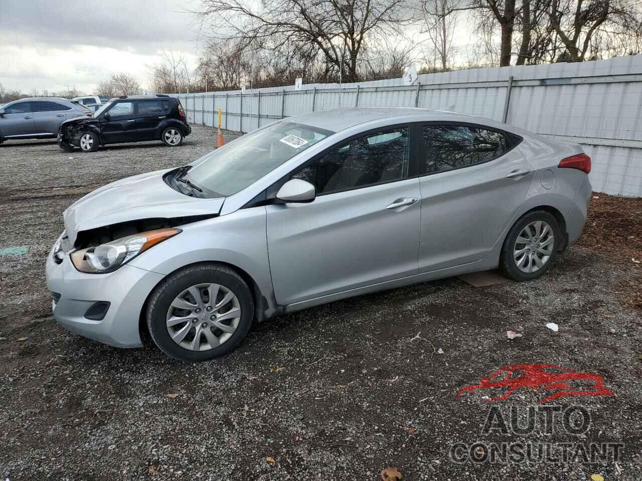 HYUNDAI ELANTRA 2012 - 5NPDH4AE7CH093120