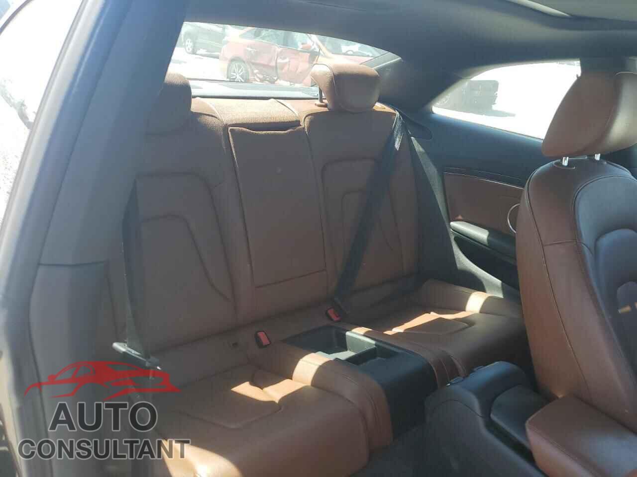 AUDI A5 2012 - WAUVFAFR4CA004340