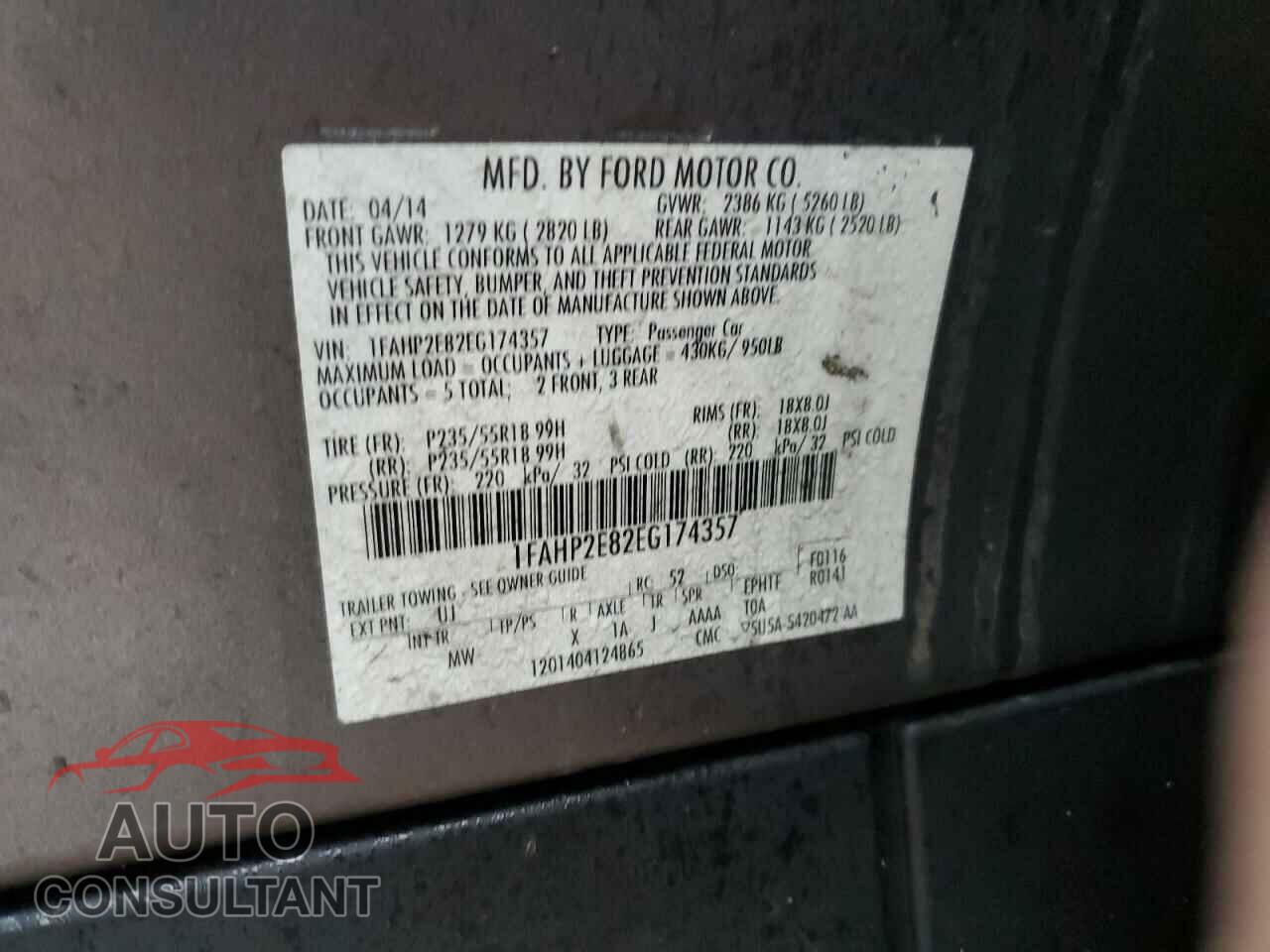FORD TAURUS 2019 - 1FAHP2E82EG174357
