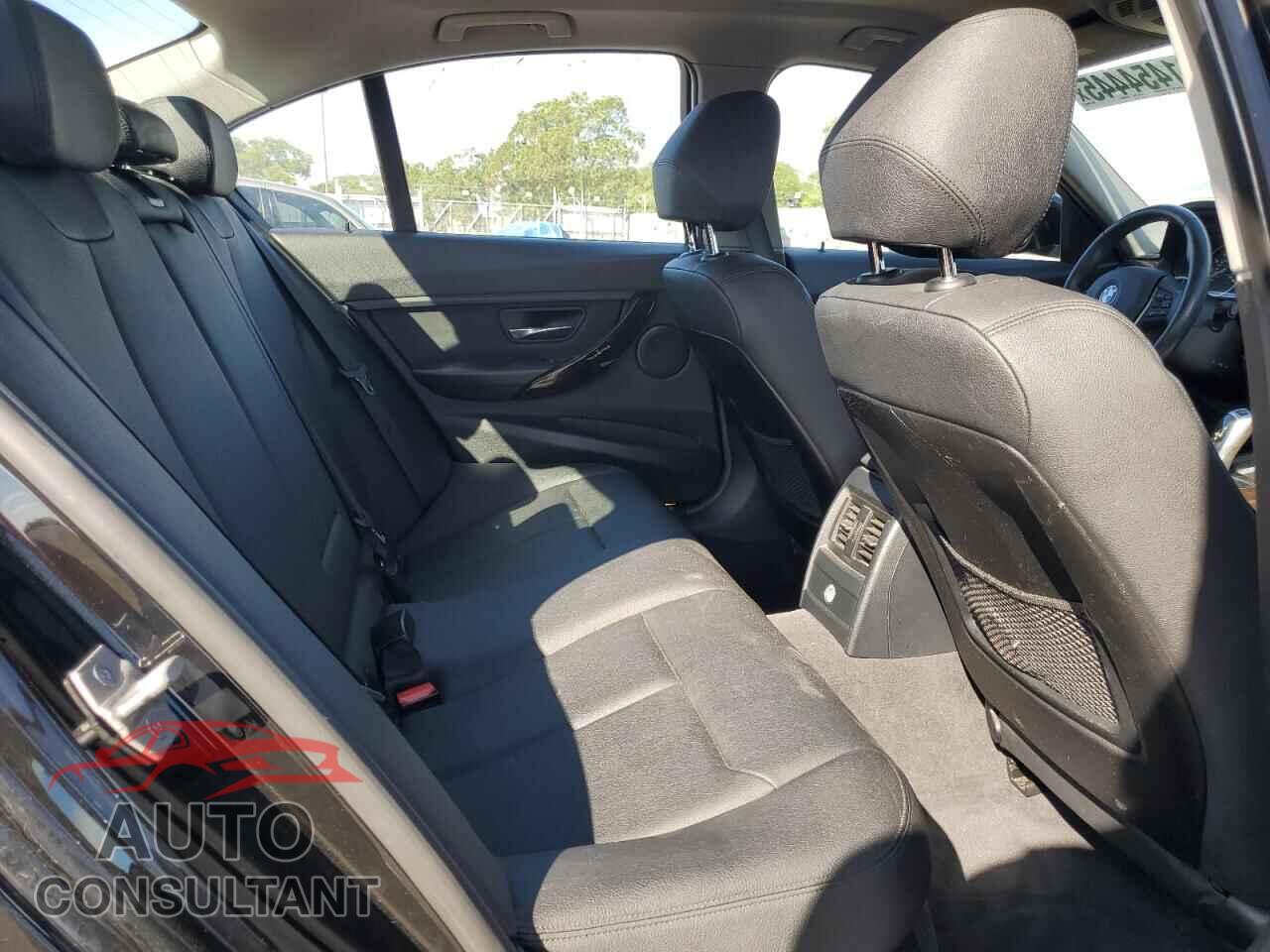 BMW 3 SERIES 2015 - WBA3C1C54FP853063