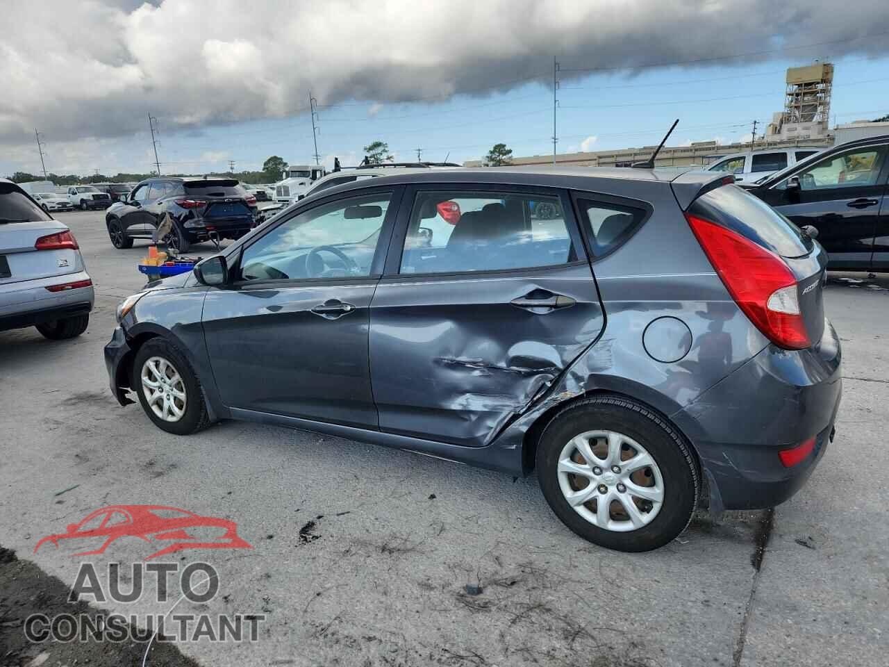 HYUNDAI ACCENT 2013 - KMHCT5AE2DU076292