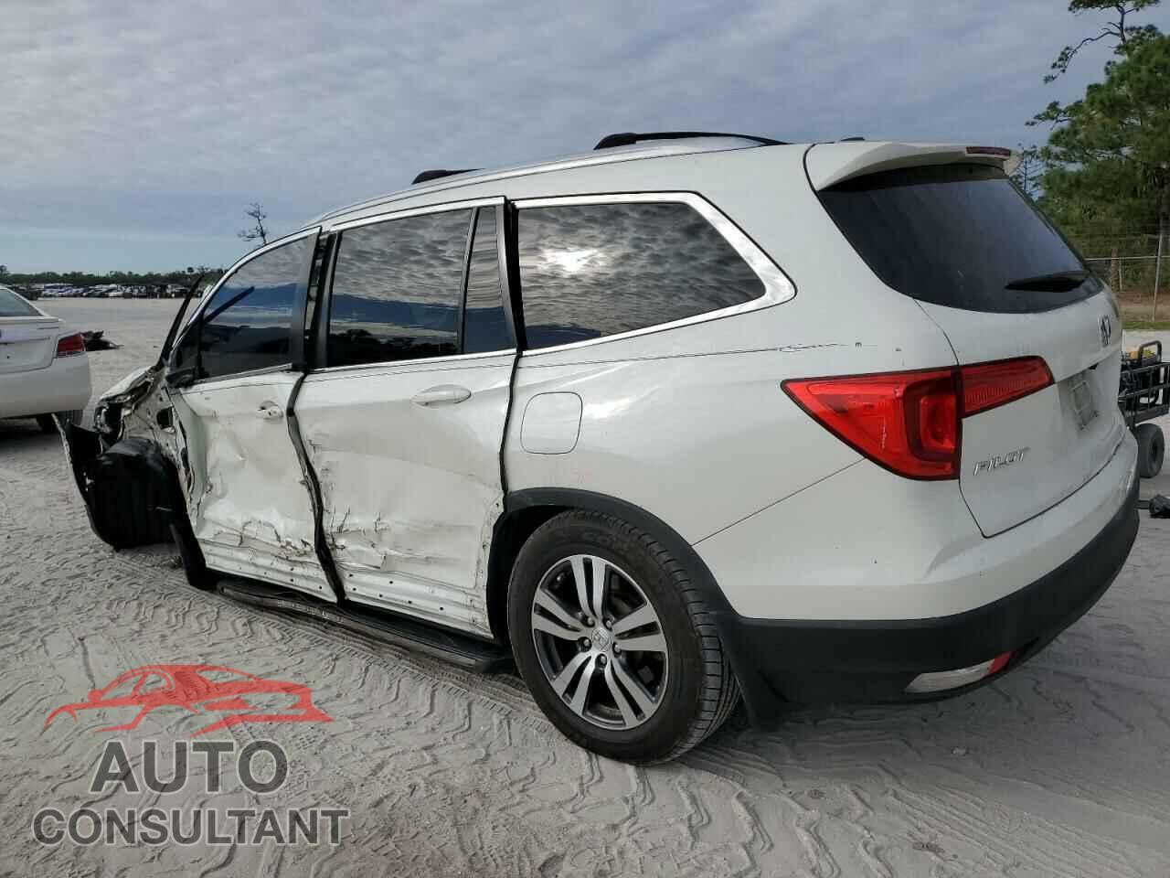HONDA PILOT 2017 - 5FNYF5H55HB031465