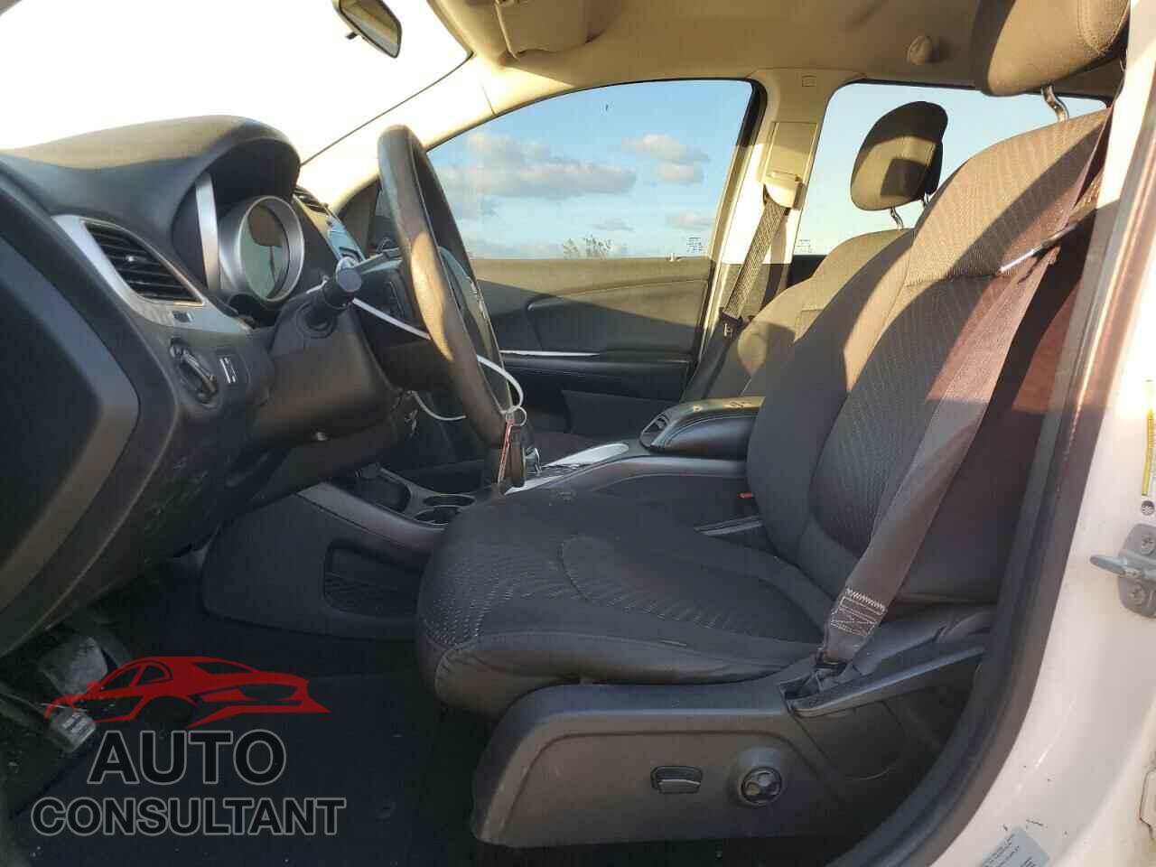 DODGE JOURNEY 2015 - 3C4PDCBB9FT604726
