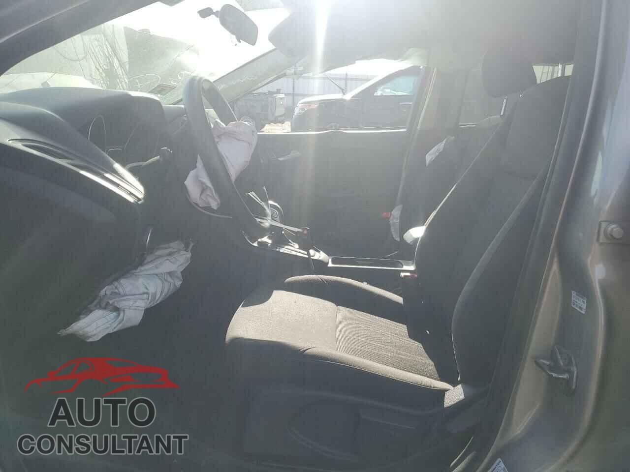 FORD FOCUS 2015 - 1FADP3F26FL343531