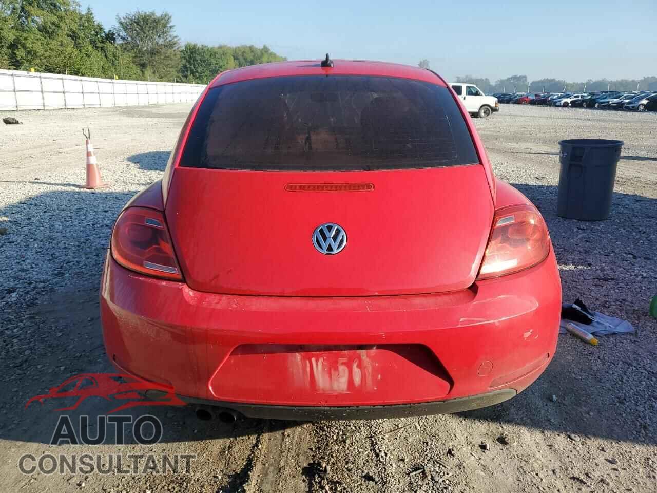 VOLKSWAGEN BEETLE 2014 - 3VWJX7AT5EM606736