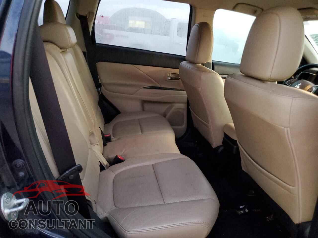 MITSUBISHI OUTLANDER 2016 - JA4AD3A33GZ010508
