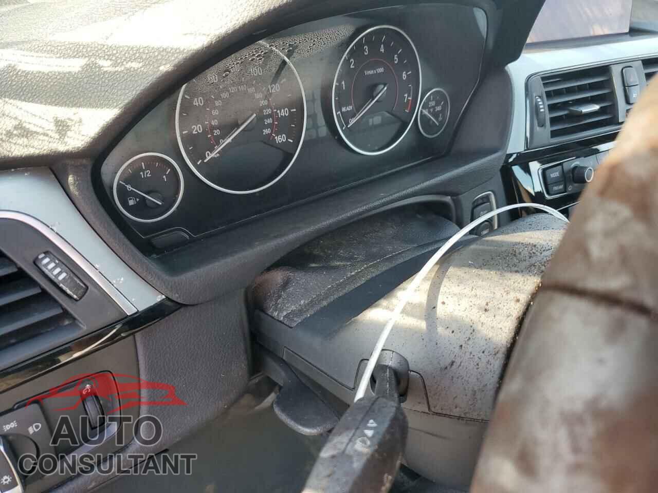 BMW 3 SERIES 2017 - WBA8B7C35HK806523