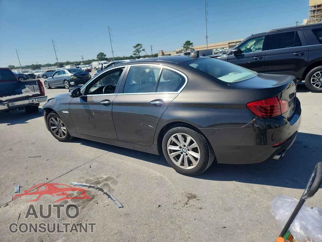 BMW 5 SERIES 2015 - WBA5A5C54FD518862