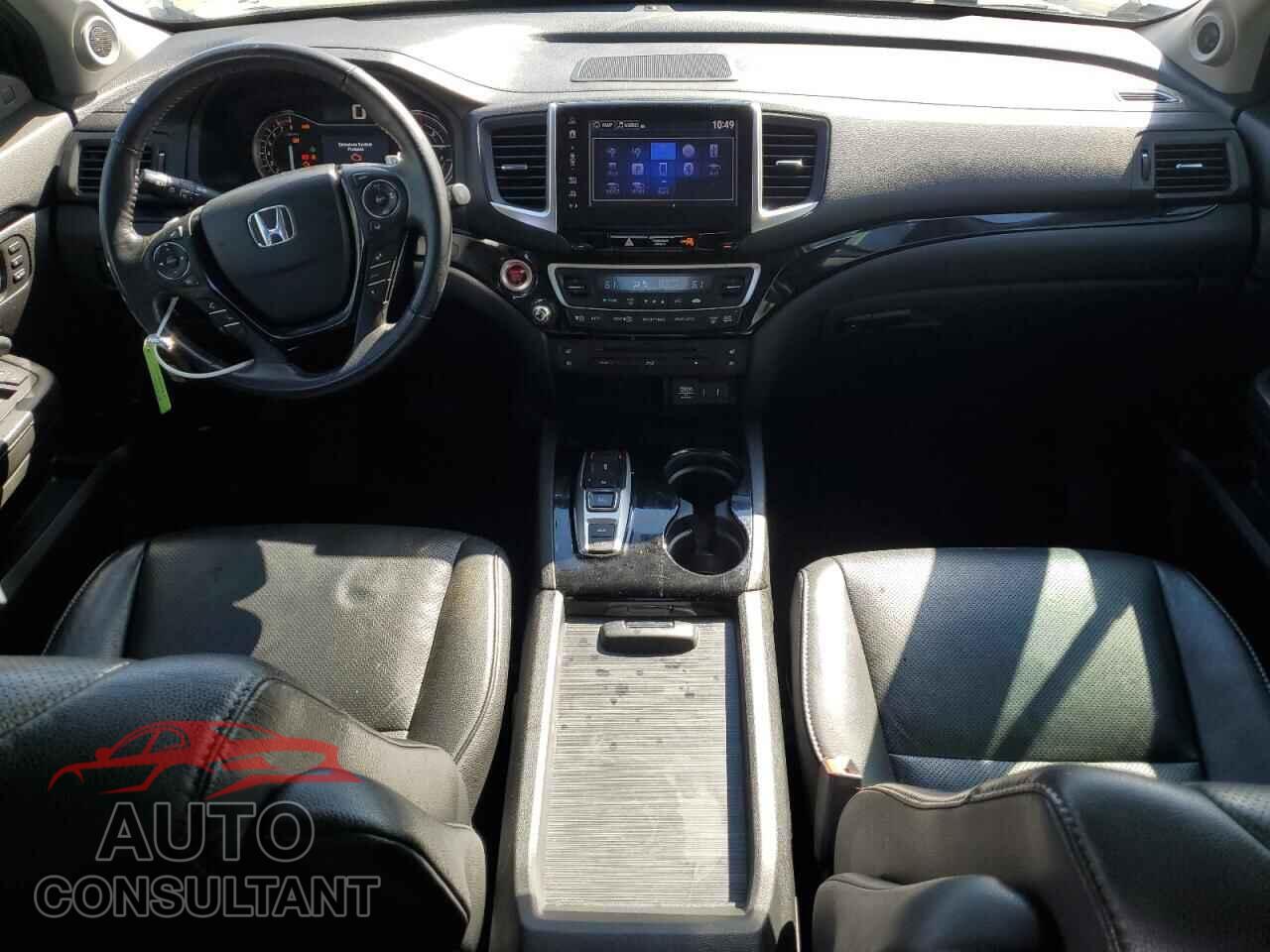HONDA PILOT 2017 - 5FNYF6H02HB021888