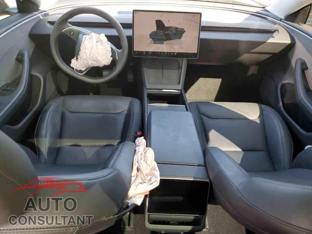 TESLA MODEL 3 2024 - 5YJ3E1EA2RF743585