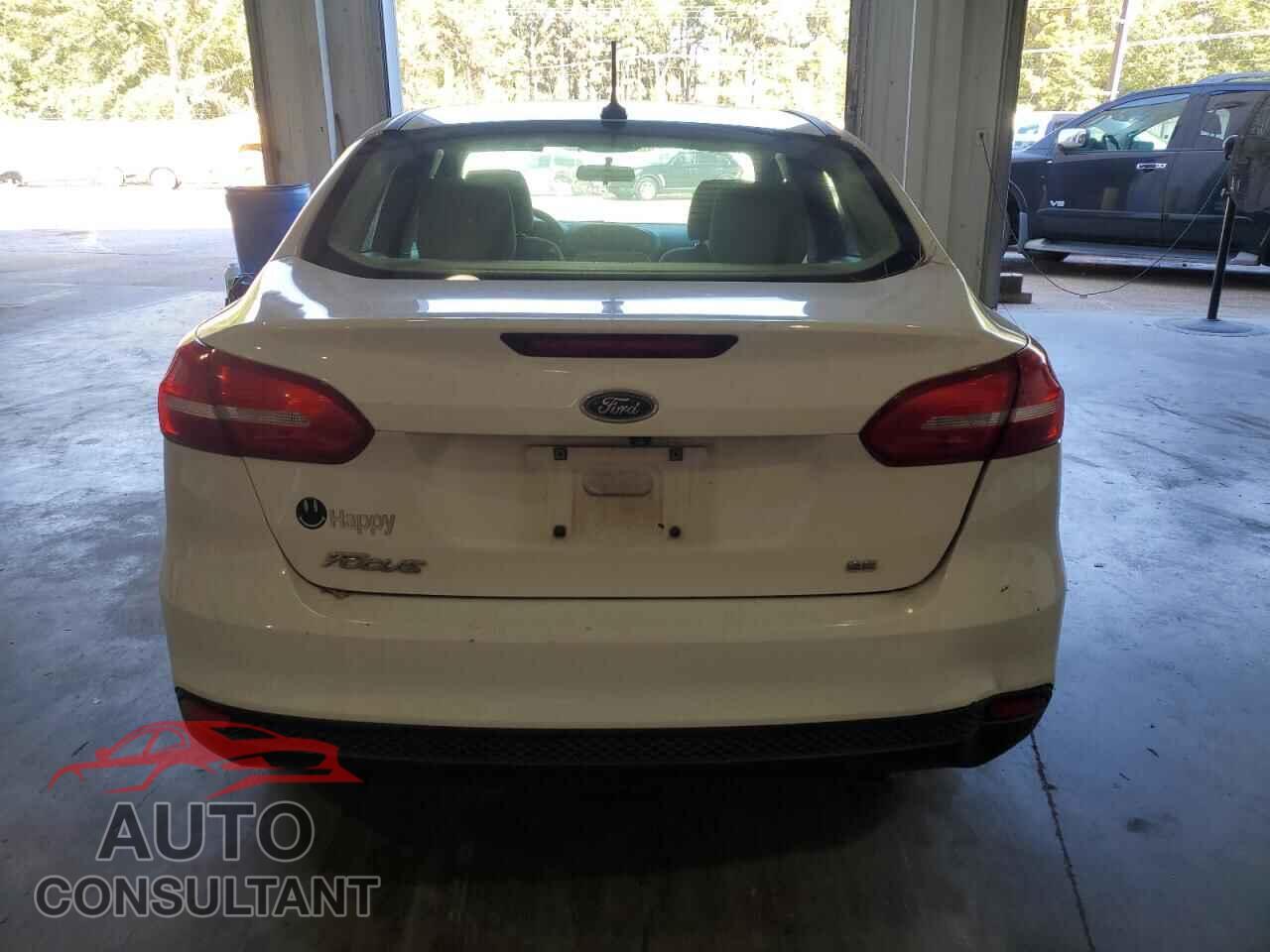 FORD FOCUS 2018 - 1FADP3F23JL237420