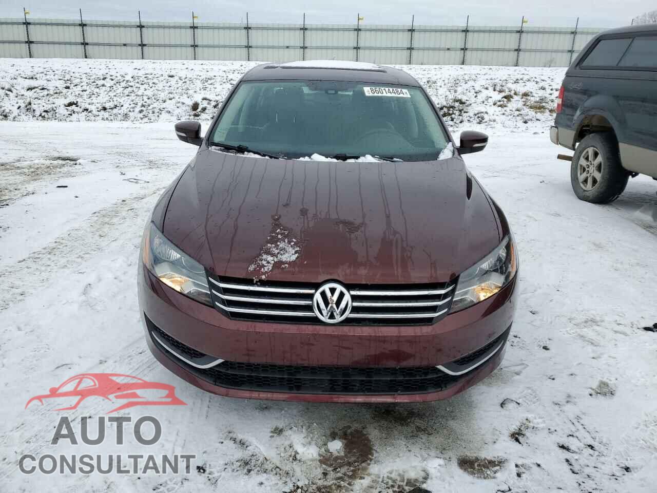 VOLKSWAGEN PASSAT 2014 - 1VWBT7A33EC049066