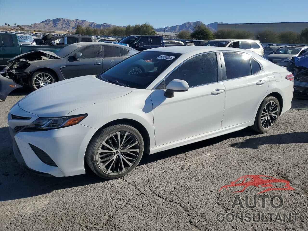 TOYOTA CAMRY 2018 - JTNB11HK4J3010933