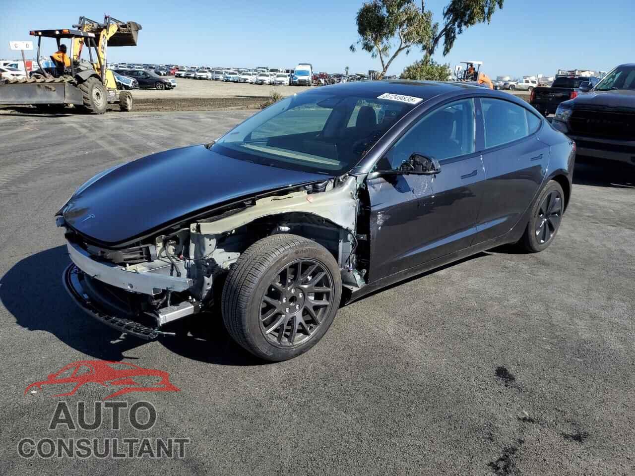 TESLA MODEL 3 2024 - 5YJ3E1EA4RF864893