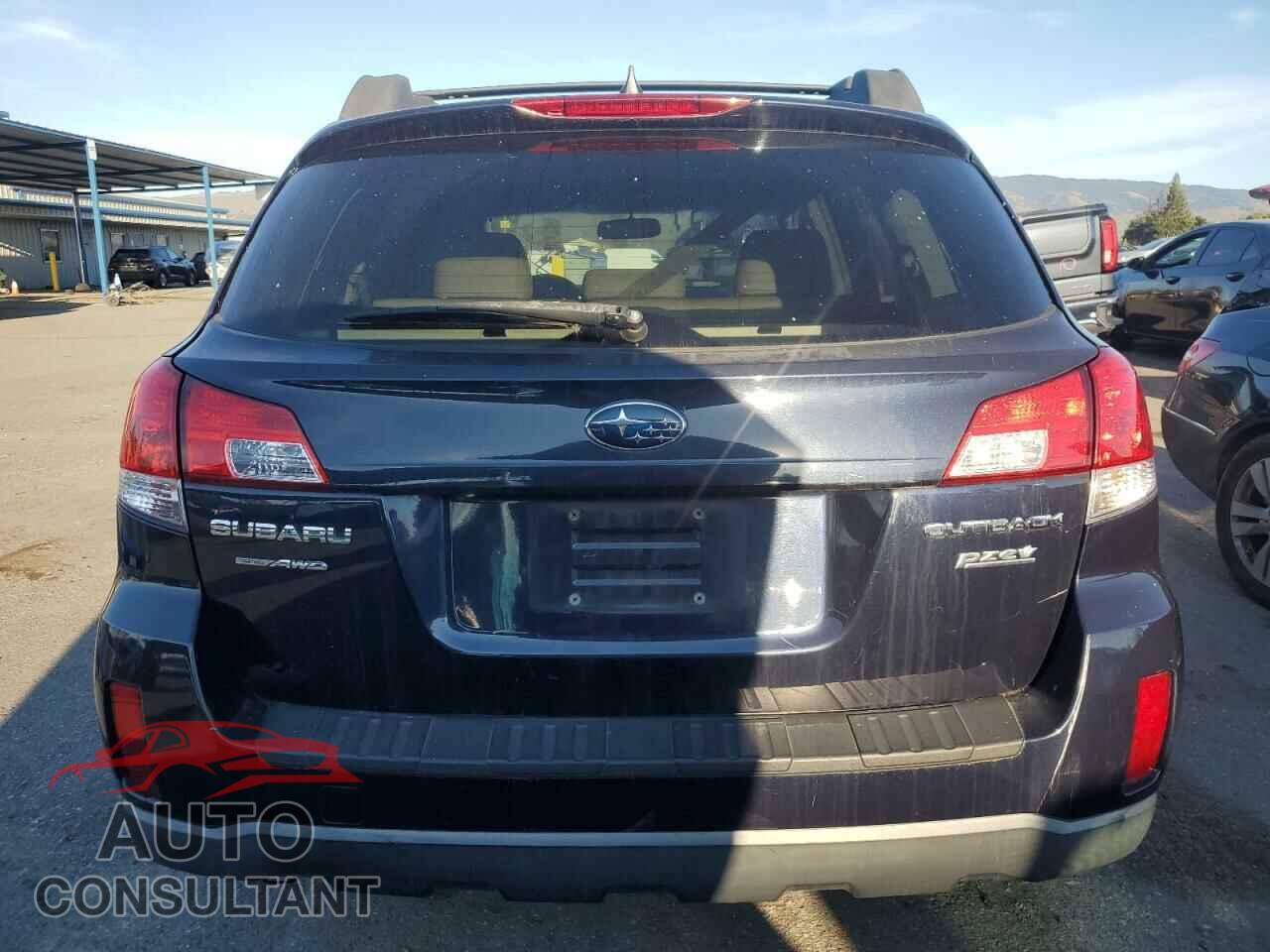 SUBARU OUTBACK 2014 - 4S4BRBLC7E3279951