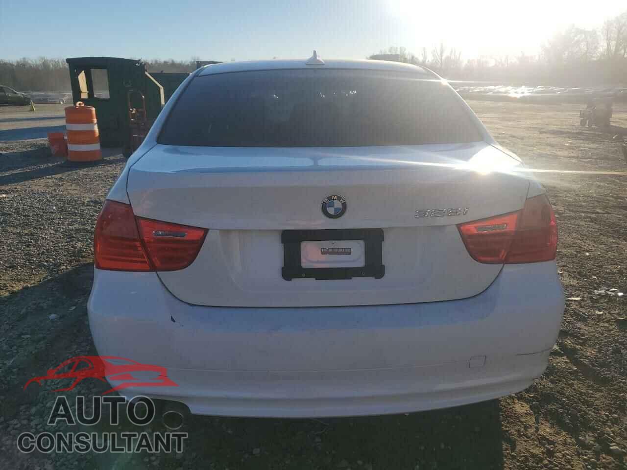 BMW 3 SERIES 2011 - WBAPH7C51BE681697
