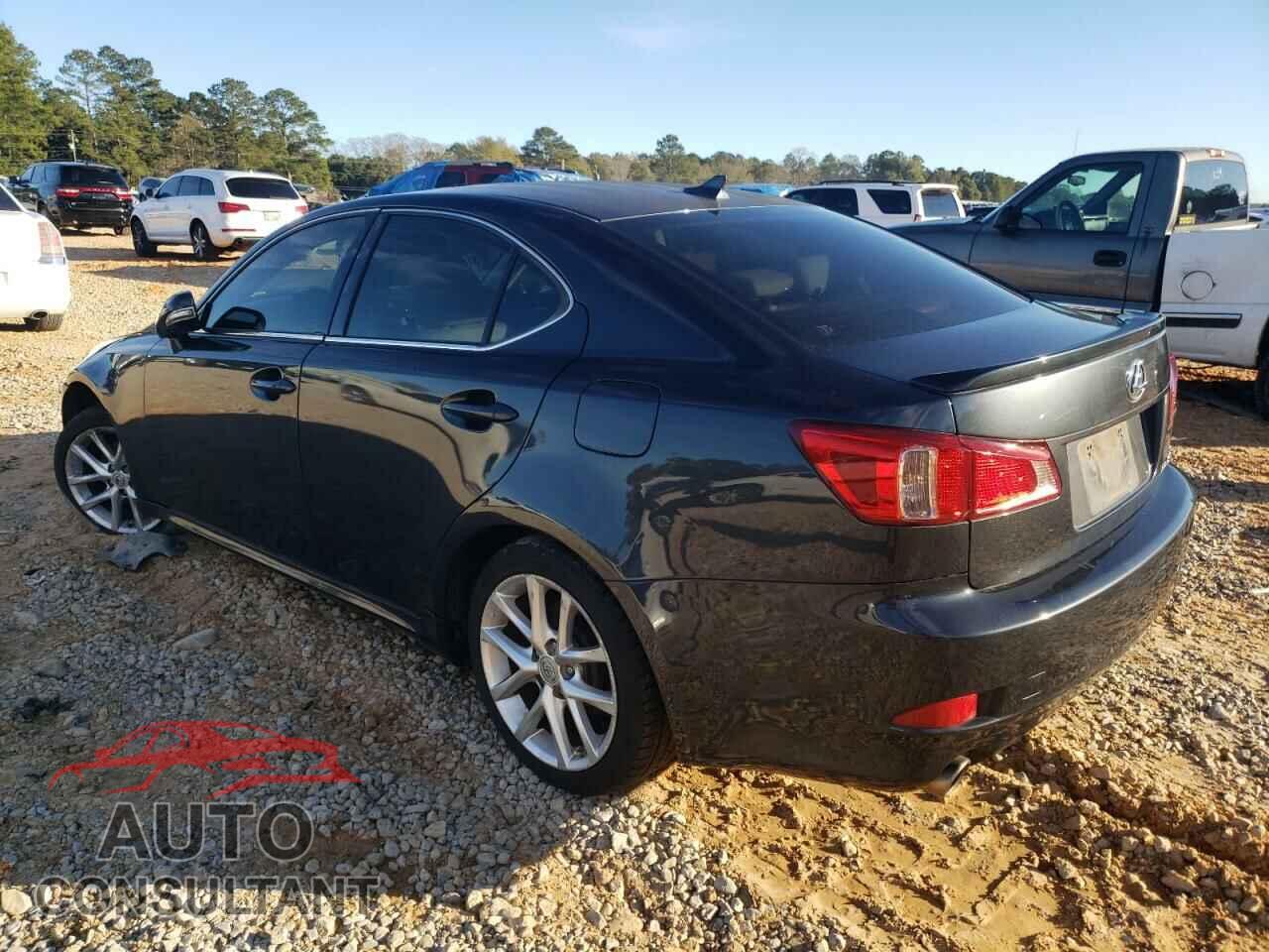 LEXUS IS 2011 - JTHCF5C29B5050230