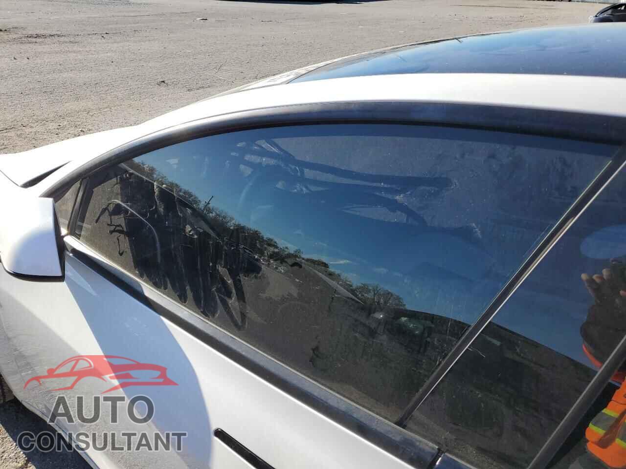 TESLA MODEL 3 2021 - 5YJ3E1EA4MF977980