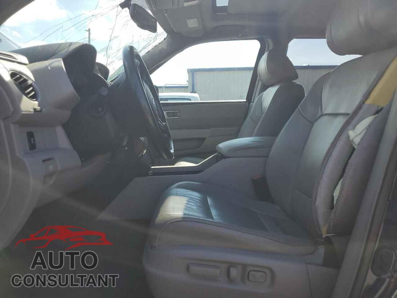 HONDA PILOT 2015 - 5FNYF3H53FB010115