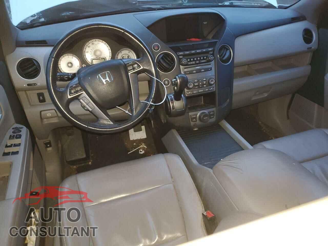 HONDA PILOT 2013 - 5FNYF4H64DB072070