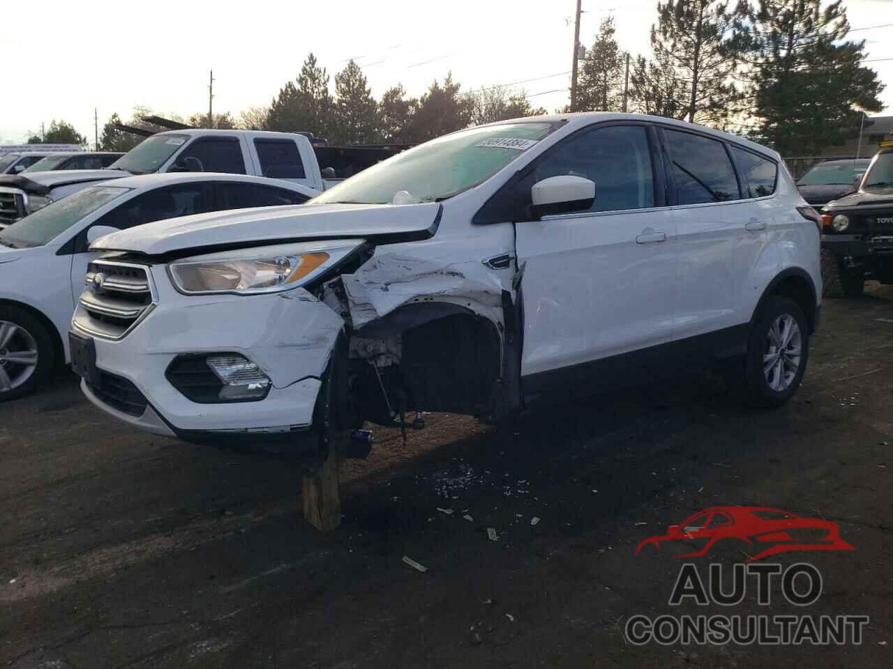 FORD ESCAPE 2017 - 1FMCU9GD9HUD19900
