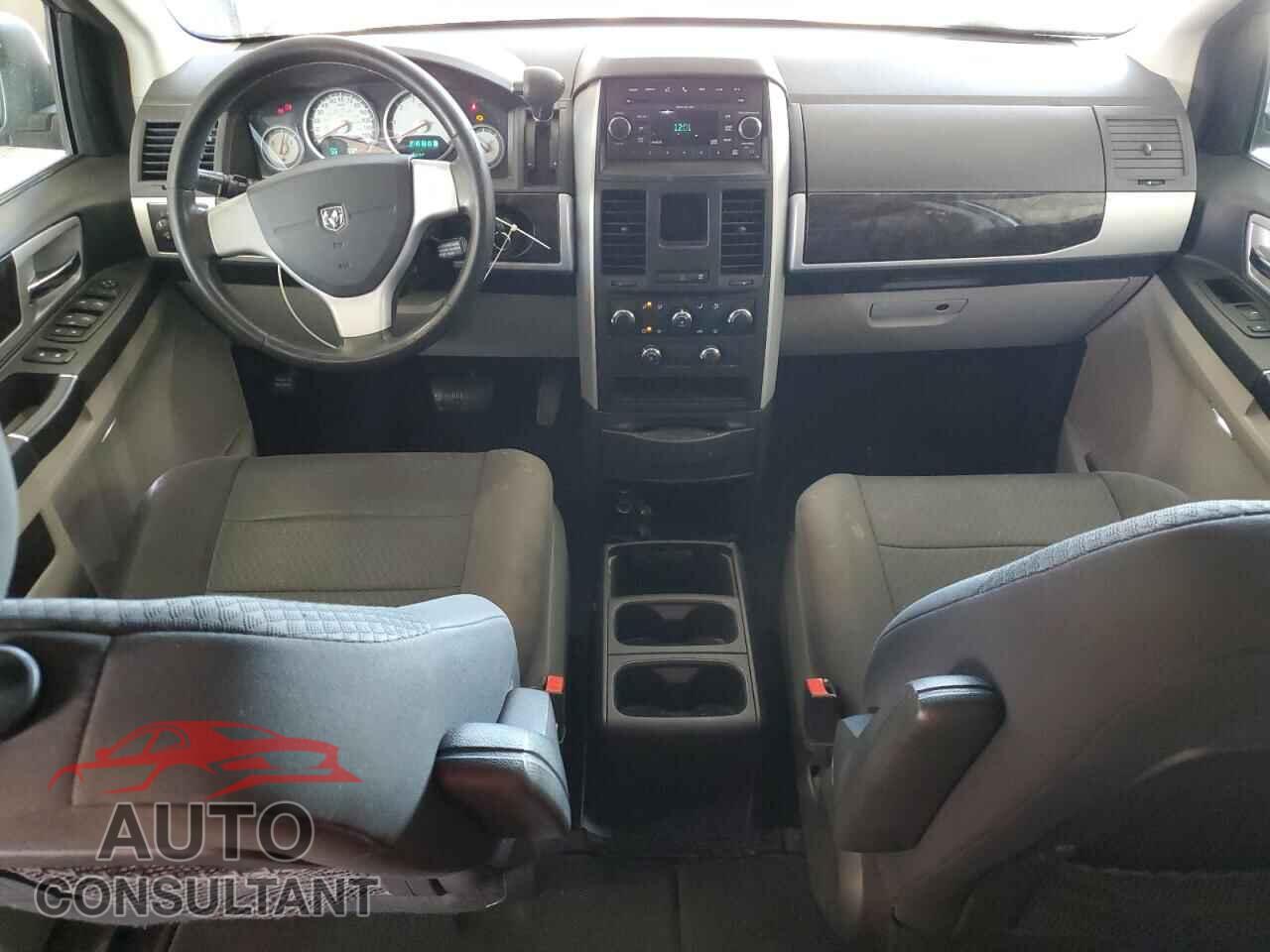 DODGE CARAVAN 2010 - 2D4RN5D16AR121022