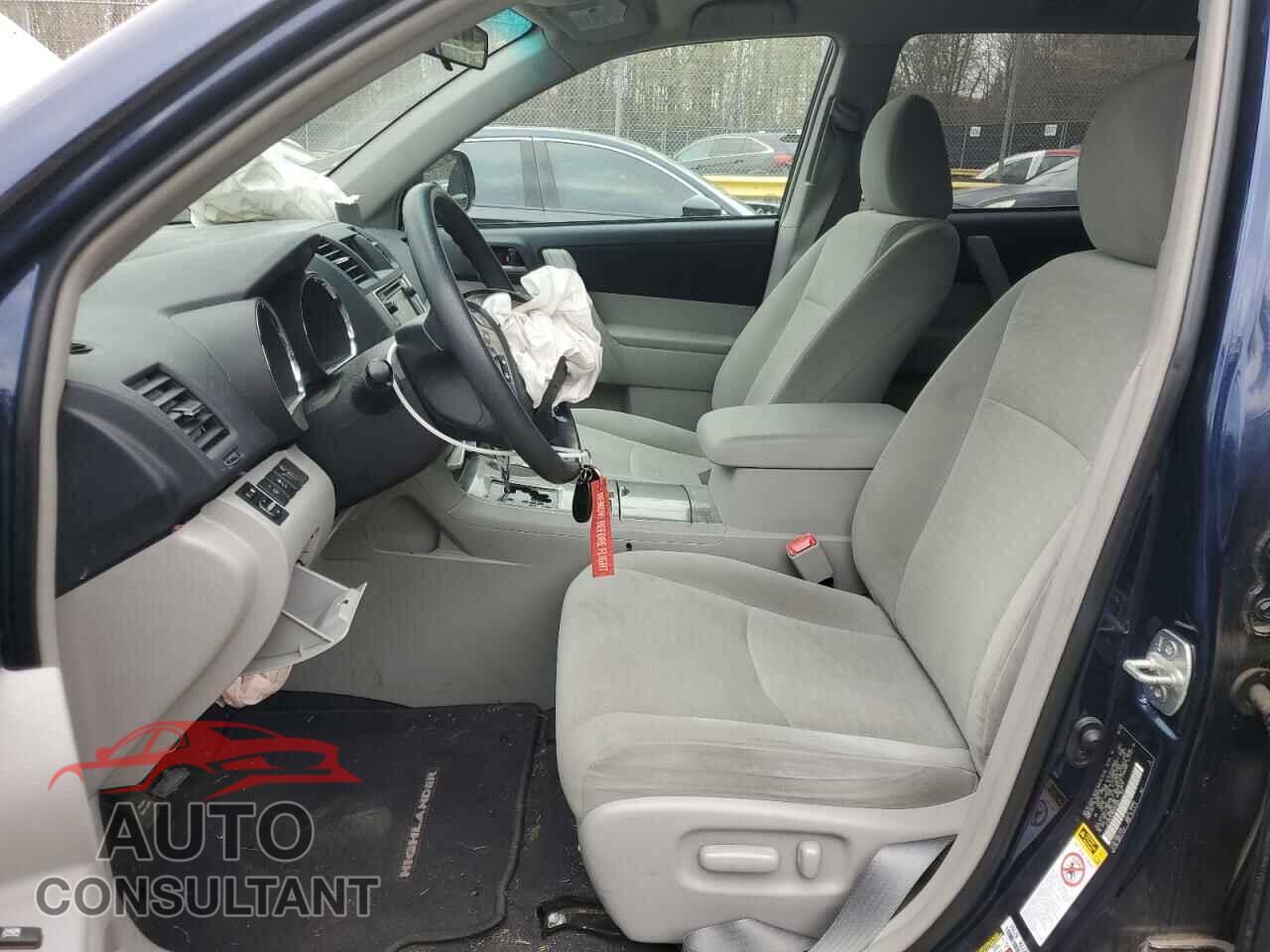 TOYOTA HIGHLANDER 2013 - 5TDBK3EH8DS242668