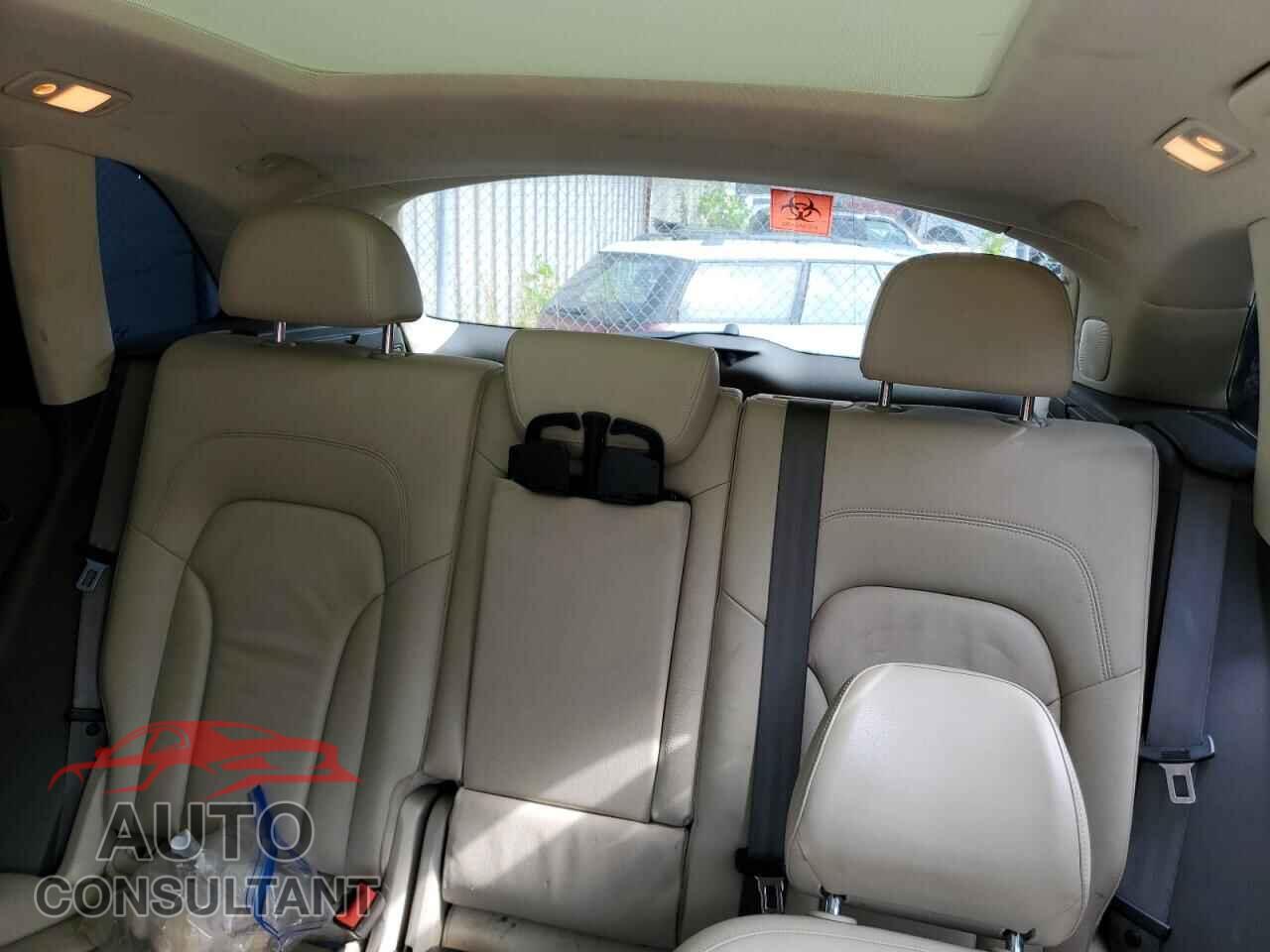 AUDI Q5 2013 - WA1LFAFP5DA077169