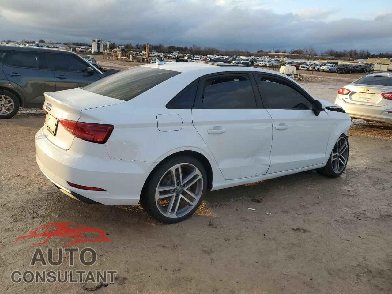 AUDI A3 2018 - WAUAUGFF2J1000572