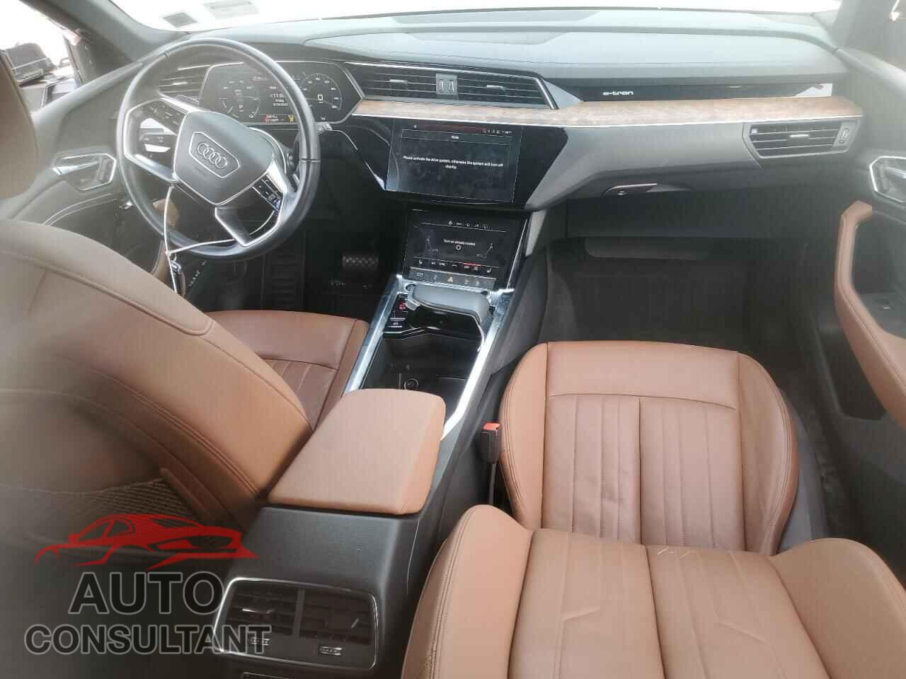AUDI E-TRON 2021 - WA1AAAGE2MB017640