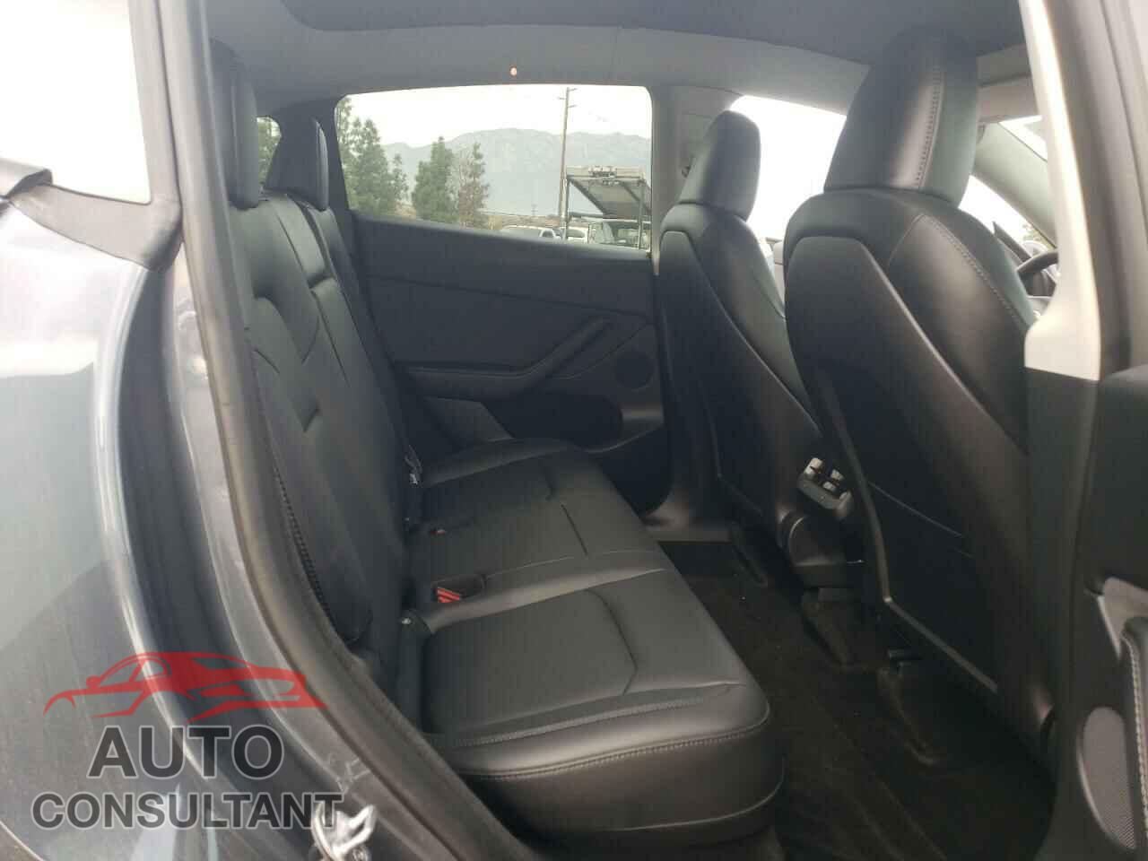 TESLA MODEL Y 2023 - 7SAYGDEE0PA079126