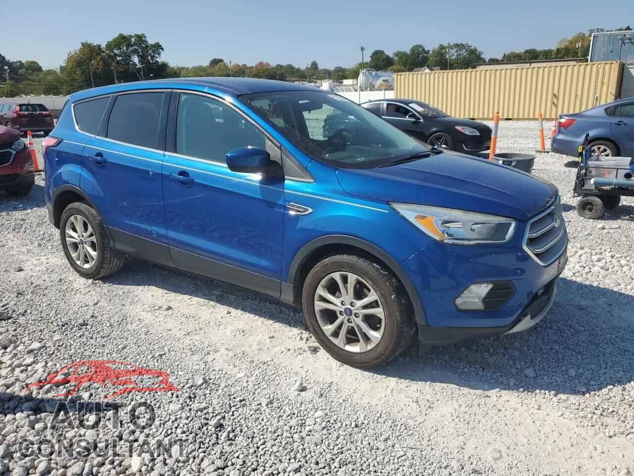 FORD ESCAPE 2017 - 1FMCU0GDXHUC09854
