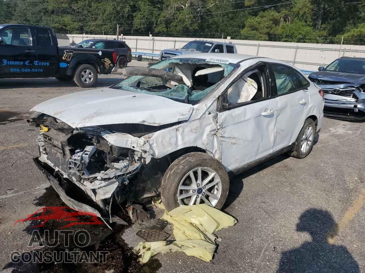 FORD FOCUS 2017 - 1FADP3F22HL315826