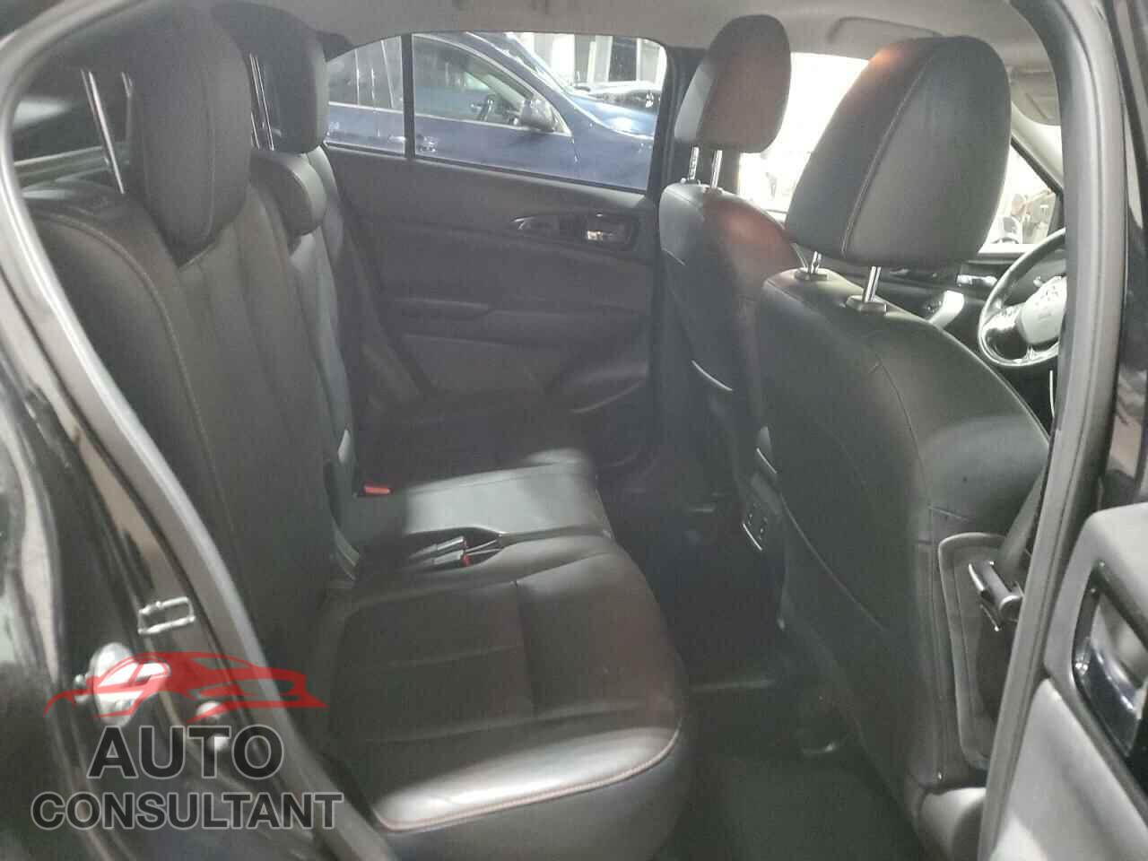 MITSUBISHI ECLIPSE 2018 - JA4AT5AA5JZ039285