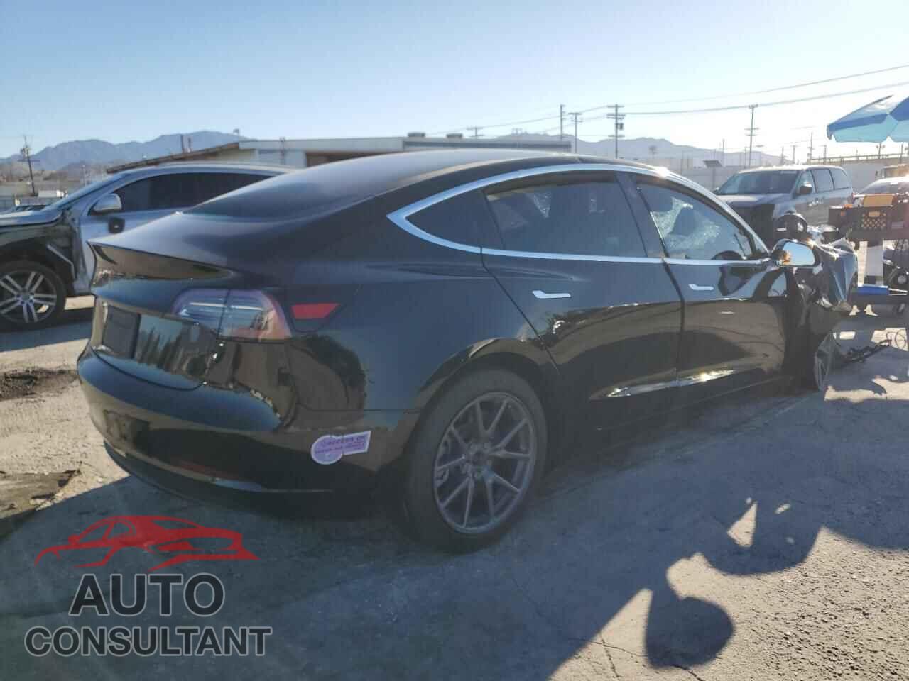 TESLA MODEL 3 2019 - 5YJ3E1EA5KF305553
