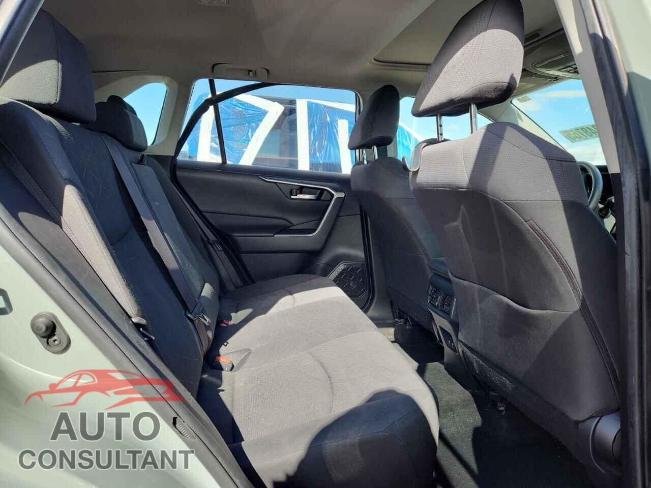 TOYOTA RAV4 2019 - JTMP1RFV9KD028510