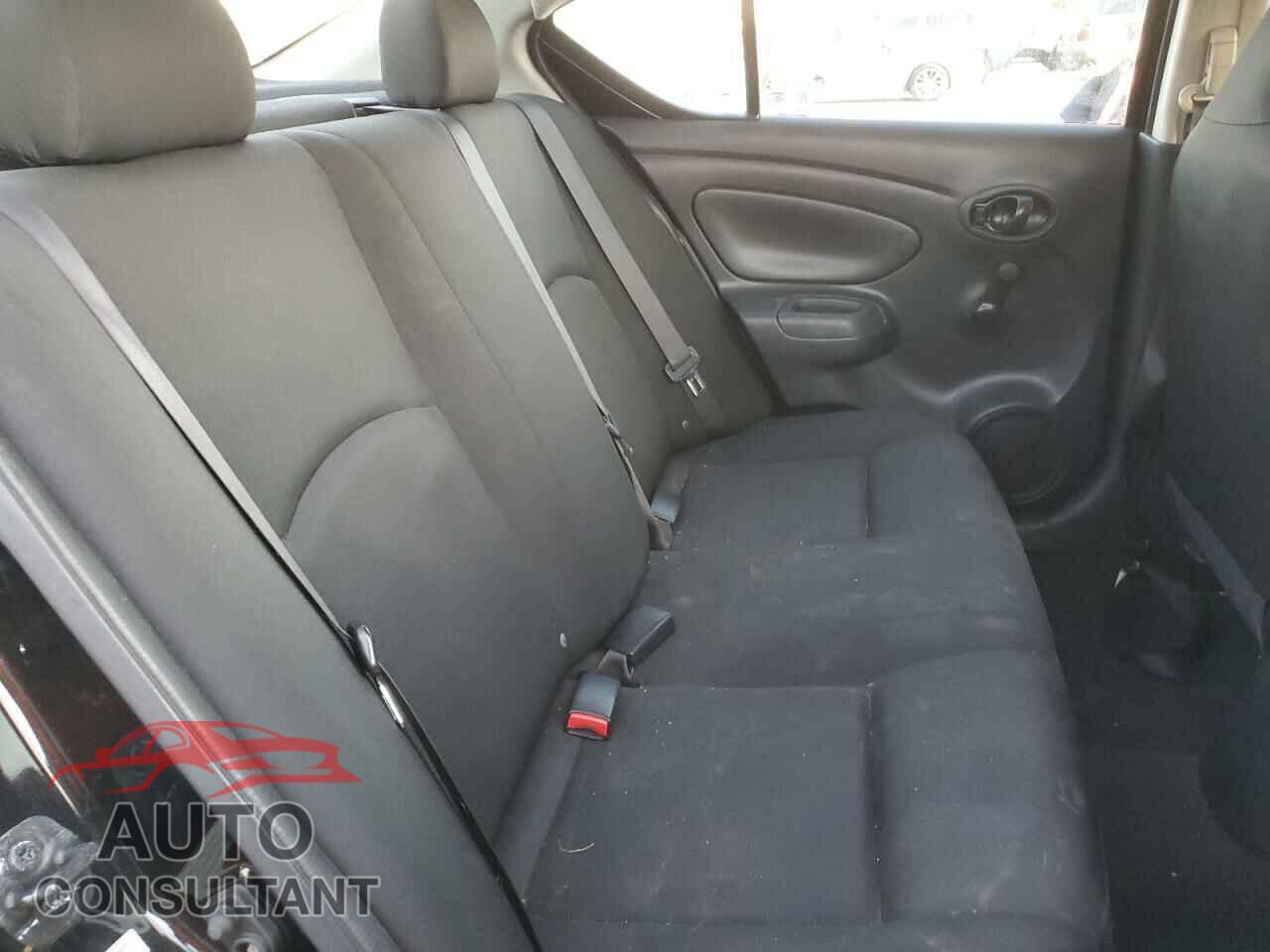 NISSAN VERSA 2017 - 3N1CN7AP3HL867493
