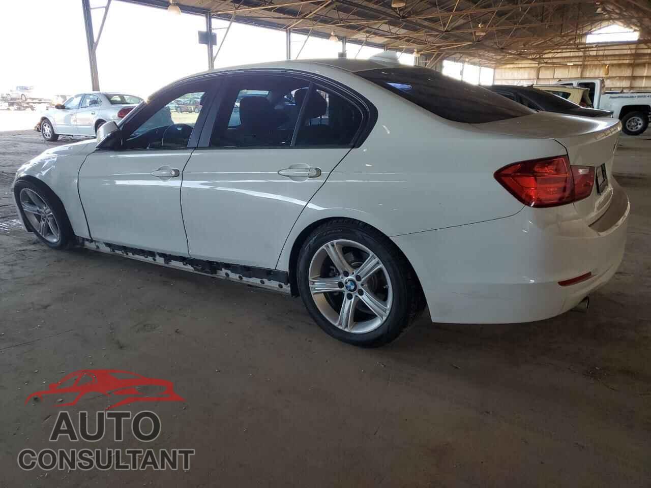 BMW 3 SERIES 2015 - WBA3B1C55FK140933