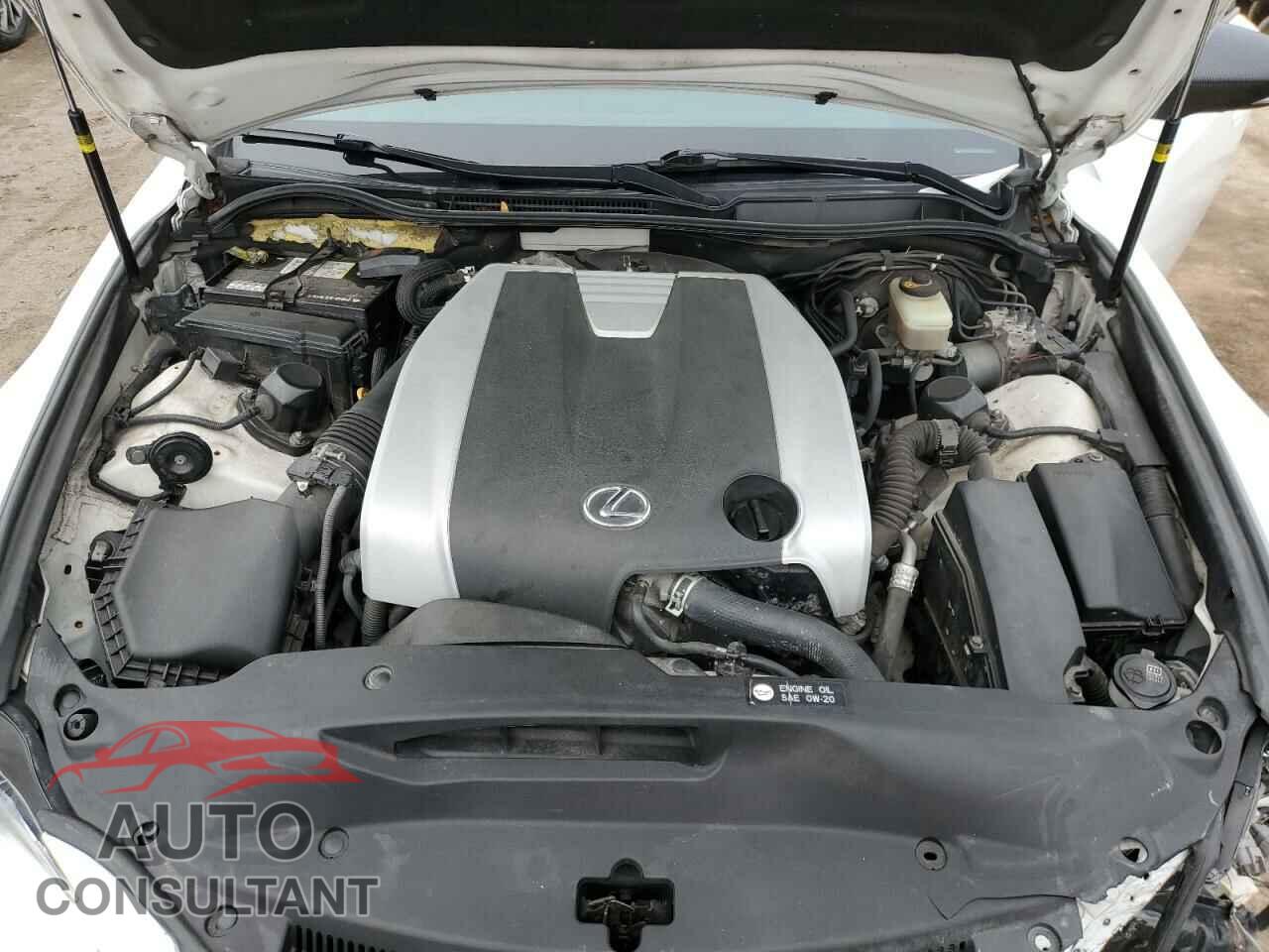 LEXUS IS 2014 - JTHCE1D20E5002484