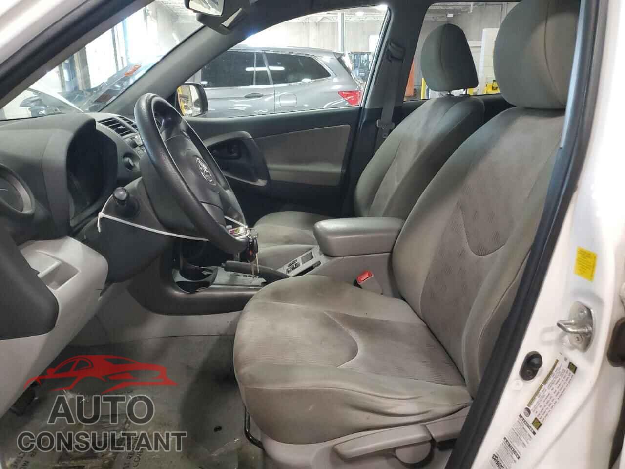 TOYOTA RAV4 2011 - 2T3BF4DV3BW111208