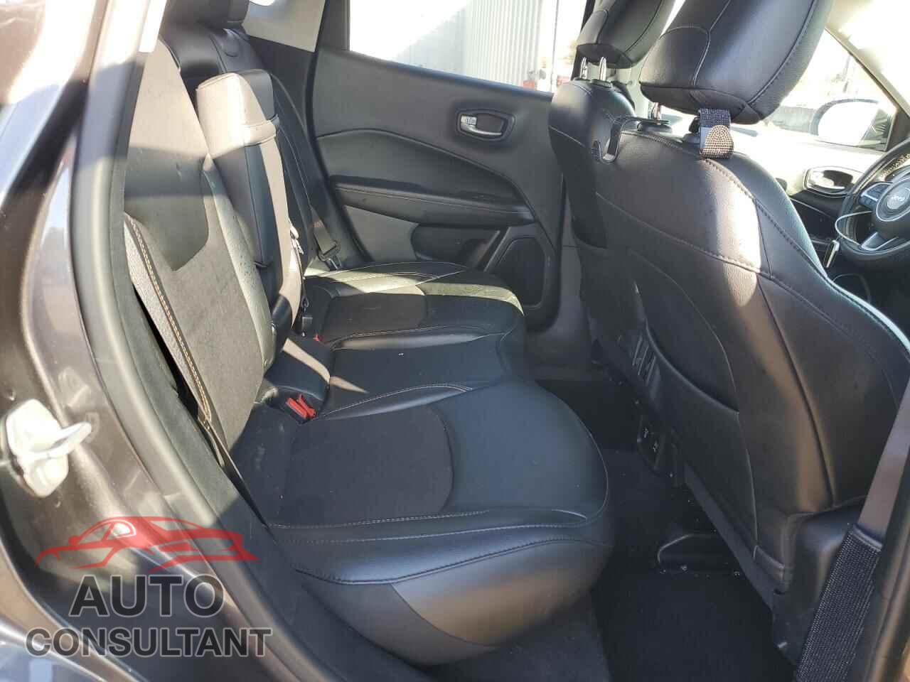 JEEP COMPASS 2019 - 3C4NJDBB0KT593695