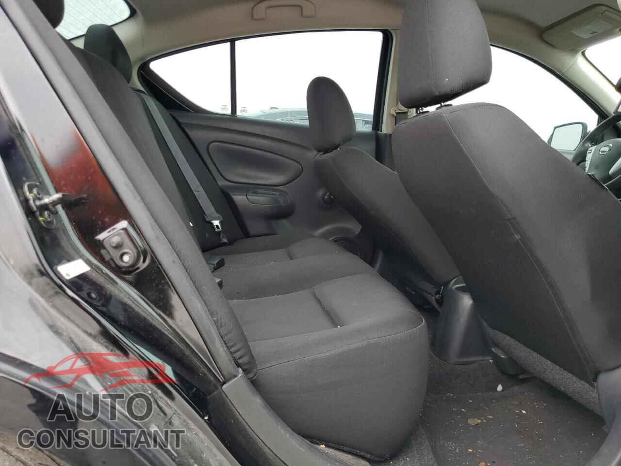 NISSAN VERSA 2019 - 3N1CN7AP3KL816907