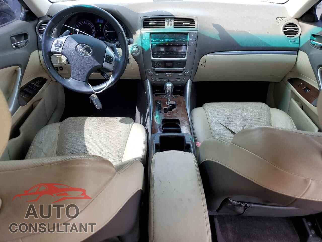 LEXUS IS 2011 - JTHBF5C24B5132880