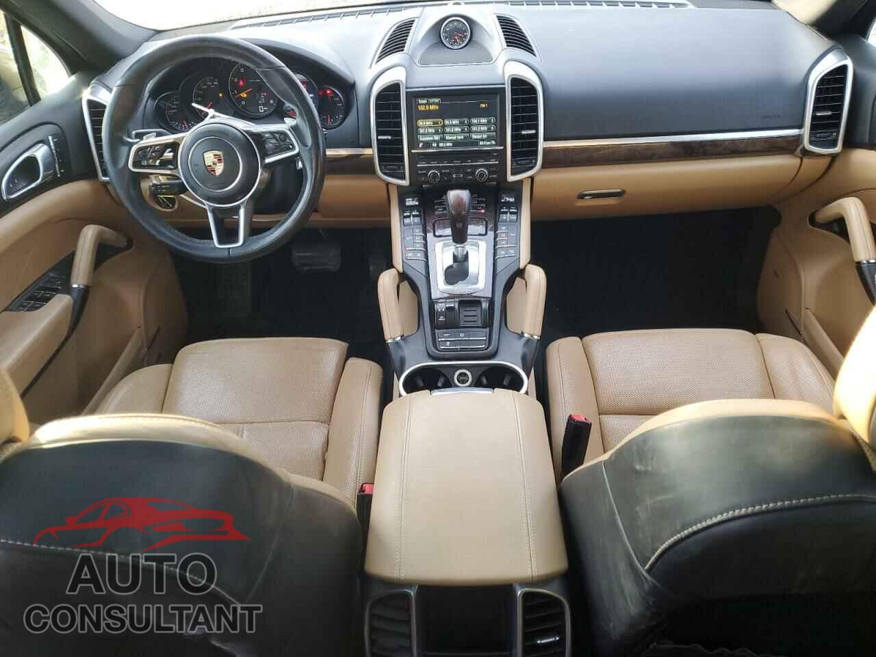 PORSCHE CAYENNE 2016 - WP1AA2A28GLA11316